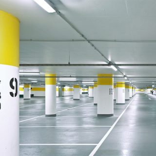 Parkhäuser und Tiefgaragen